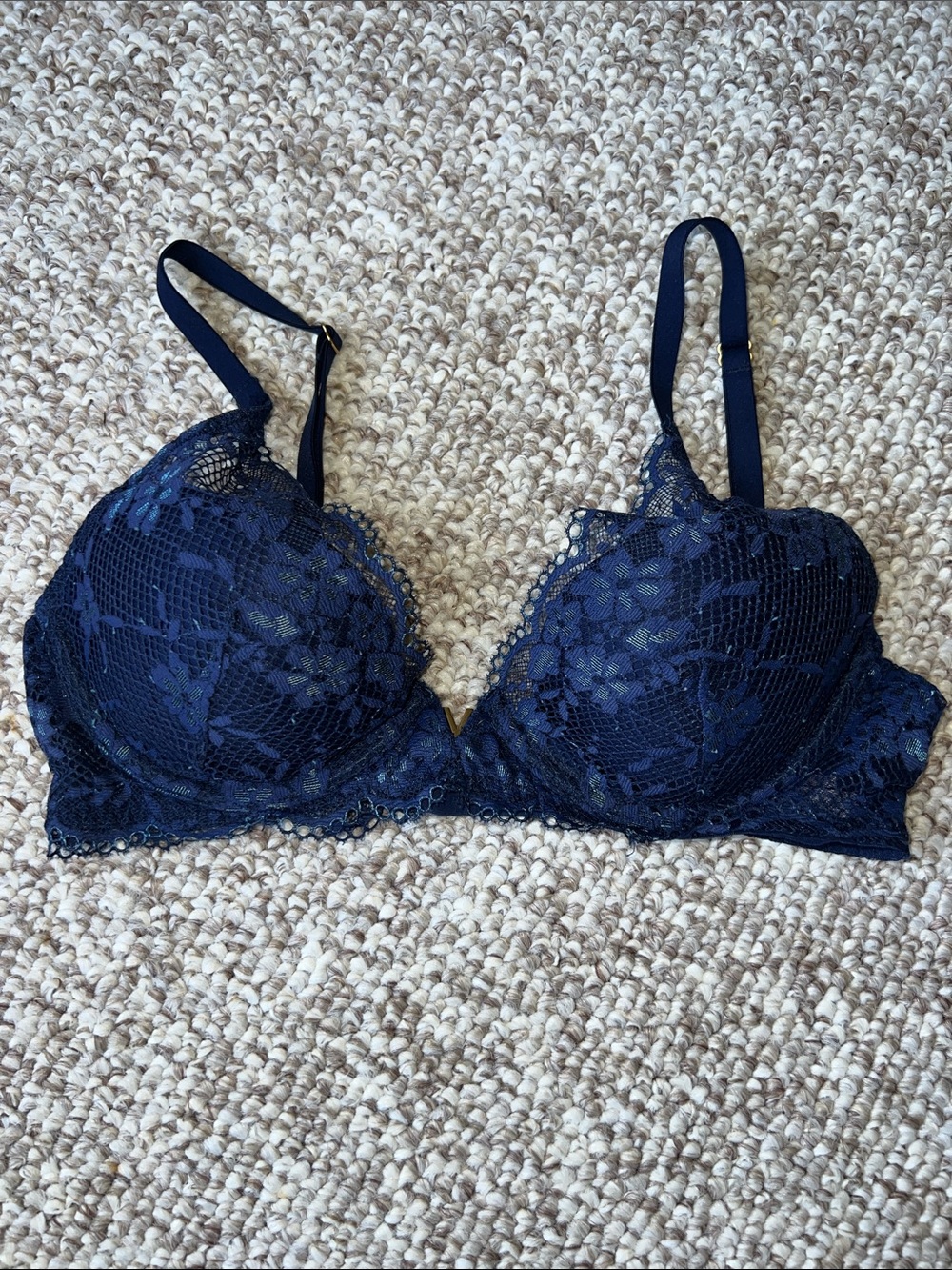 Victoria's Secret Midnight Blue Lace Plunge Push-Up Bra 32C